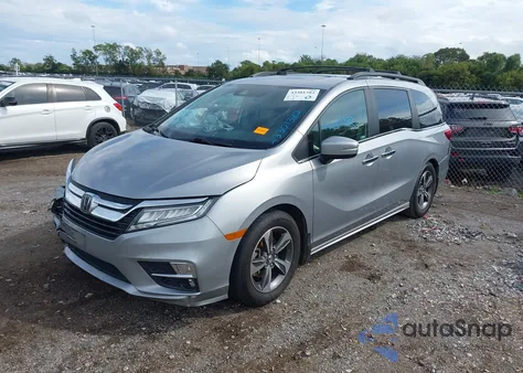 2018 Honda Odyssey Touring из США, поврежденный, VIN 5FNRL6H85JB078109